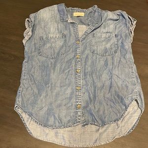 Chambray Short Sleeve Button Down Cloth & Stone Size Medium